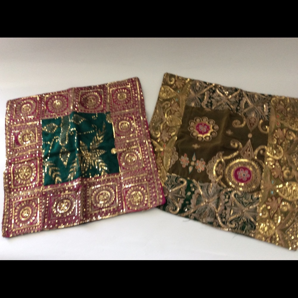Embellished pillow coverings